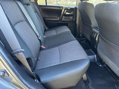 Used 2018 Toyota 4Runner 4WD image 19