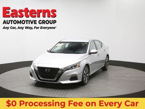 Used 2022 Nissan Altima 2.5 SV FWD image 54