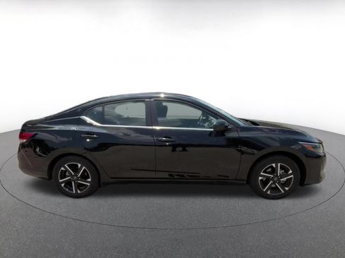 Used 2025 Nissan Sentra SV FWD image 12