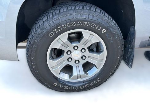 Certified 2019 Chevrolet Tahoe LT w/ Luxury Package AWD/4WD image 12