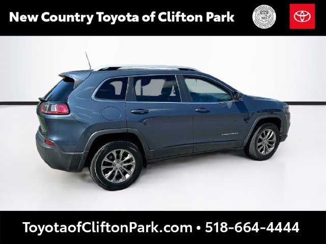 Used 2019 Jeep Cherokee Latitude Plus w/ Trailer Tow Group AWD/4WD image 7