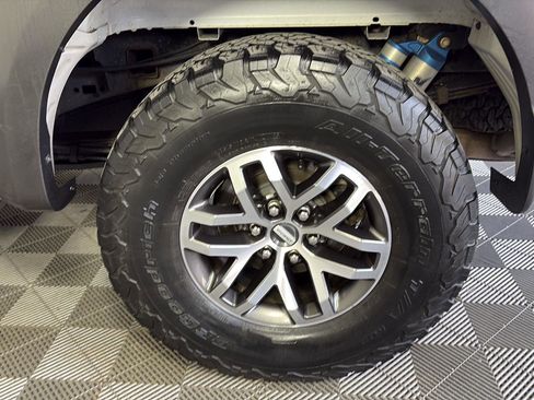 Used 2018 Ford F150 Raptor w/ Equipment Group 802A Luxury image 17