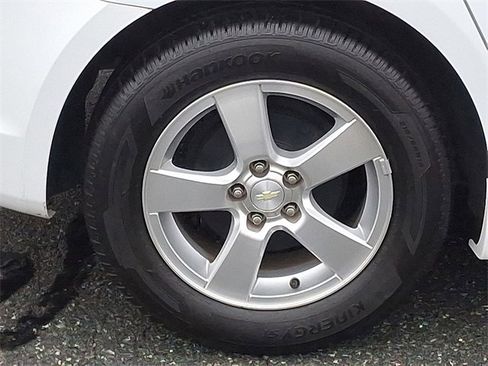 Used 2013 Chevrolet Cruze LT w/ All-Star Edition image 28