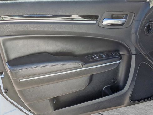 Used 2022 Chrysler 300 S image 23