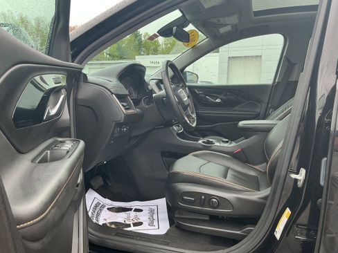 Used 2024 GMC Terrain AT4 AWD/4WD image 4