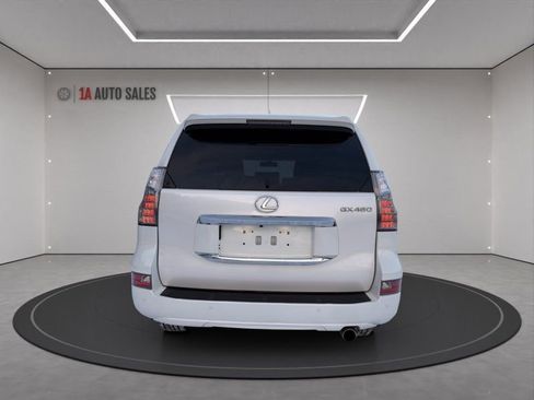 Used 2017 Lexus GX 460 image 4