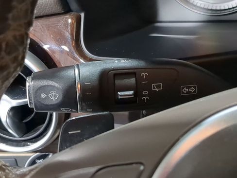 Used 2015 Mercedes-Benz GLK 350 GLK 350 image 39