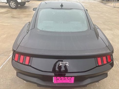 Used 2025 Ford Mustang Coupe image 11