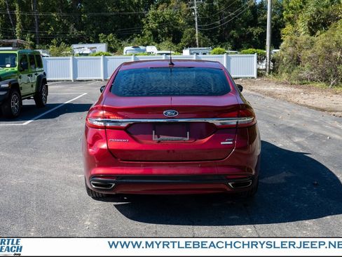 Used 2017 Ford Fusion SE w/ Fusion SE Technology Package image 5