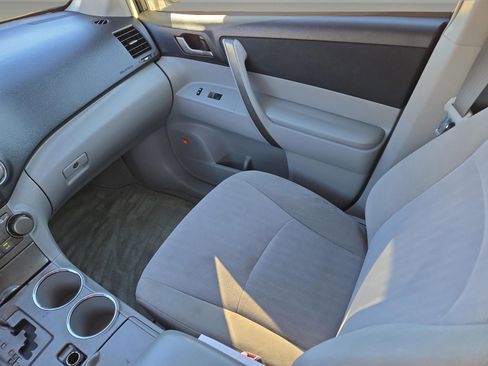Used 2009 Toyota Highlander Sport image 16