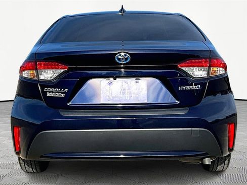 Used 2022 Toyota Corolla LE image 4