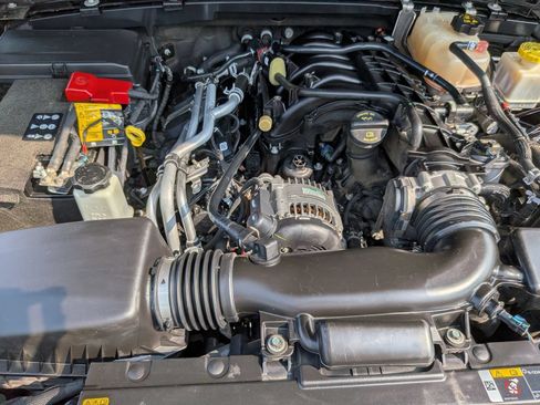 Used 2022 Jeep Gladiator Sport AWD/4WD image 35