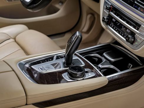 Used 2016 BMW 740i w/ Executive Package image 25