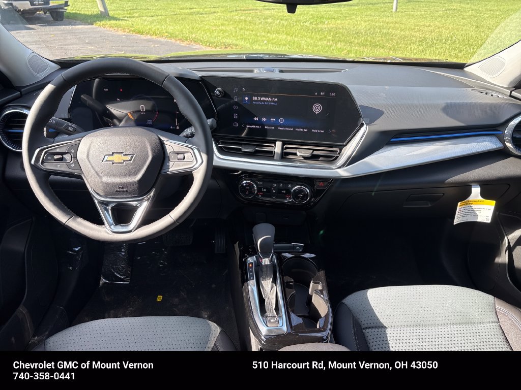 New 2026 Chevrolet Trax LT w/ LT Convenience Package FWD image 15