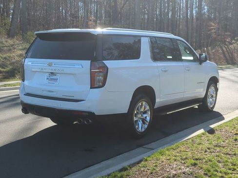 Used 2023 Chevrolet Suburban Premier image 13