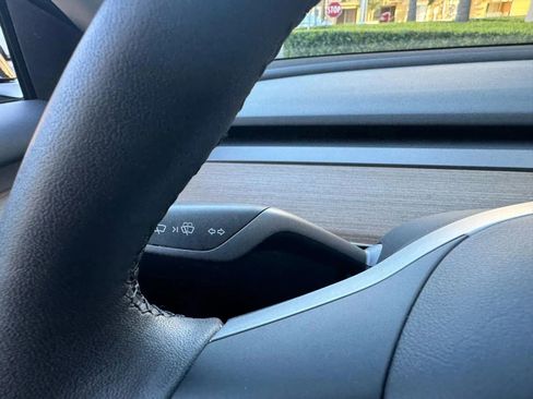 Used 2023 Tesla Model 3 Standard Range image 32