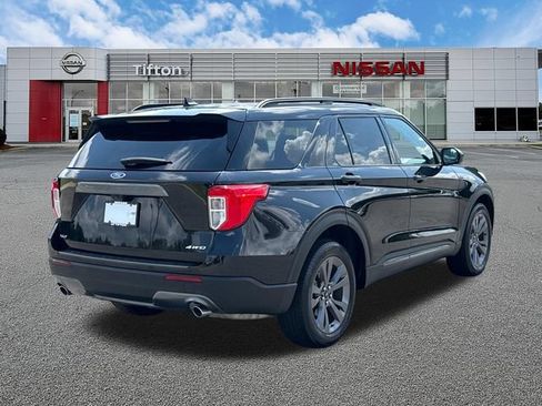 Used 2024 Ford Explorer XLT w/ Equipment Group 202A AWD/4WD image 7