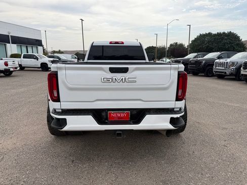 Used 2022 GMC Sierra 3500 SLE AWD/4WD image 6