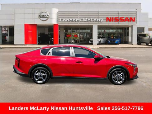 Used 2025 Kia K4 LXS image 2