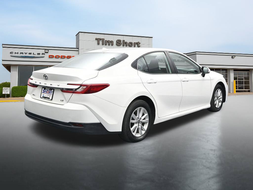 Used 2025 Toyota Camry LE FWD image 5