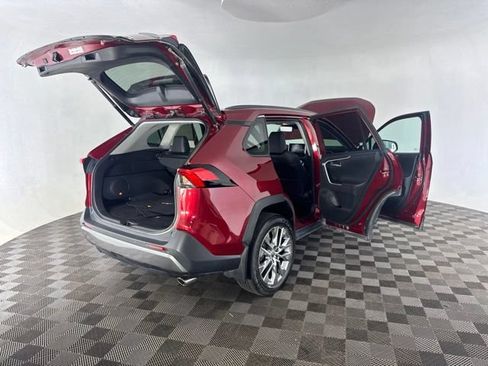 Used 2021 Toyota RAV4 Limited w/ Limited Grade Weather Package AWD/4WD image 17