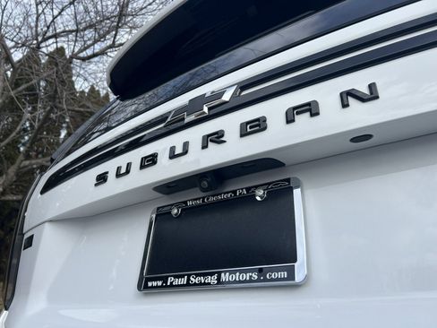 Used 2023 Chevrolet Suburban Z71 w/ Luxury Package image 58