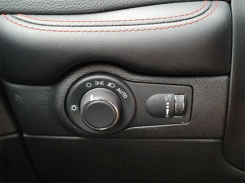 Used 2023 Dodge Durango GT image 15