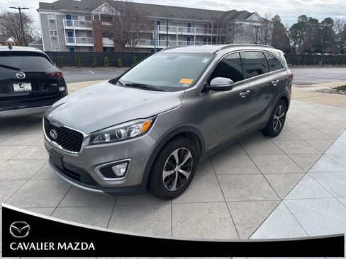 Used 2017 Kia Sorento EX image 7