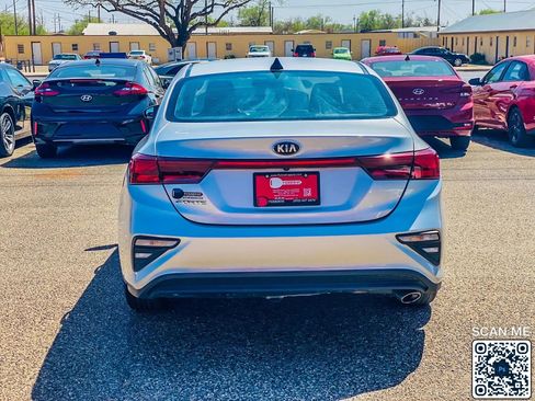Used 2021 Kia Forte LXS image 6