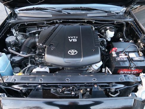 Used 2014 Toyota Tacoma 4x4 Double Cab image 28