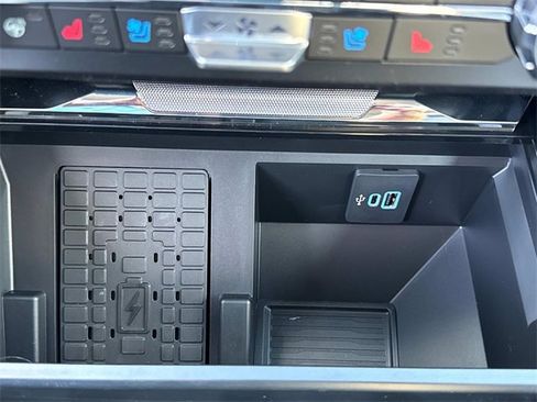 New 2025 Ford F250 Lariat w/ Lariat Ultimate Package image 25