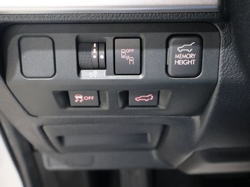 Used 2018 Subaru Forester 2.5i Limited w/ Popular Package #2 image 31