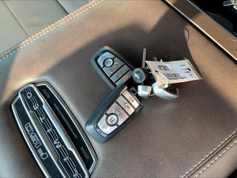 Used 2019 Ford F150 Limited w/ Trailer Tow Package image 15