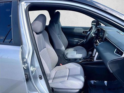 Used 2025 Toyota Corolla Cross AWD Hybrid image 9