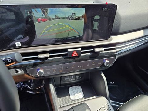 New 2026 Kia Sportage EX FWD image 10