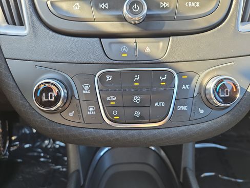 Used 2023 Chevrolet Malibu LT image 20