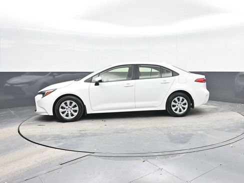 Used 2024 Toyota Corolla LE image 4