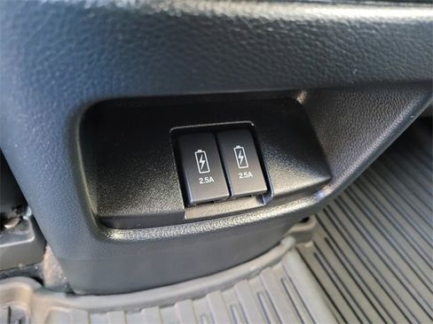 Used 2020 Honda CR-V Touring image 11
