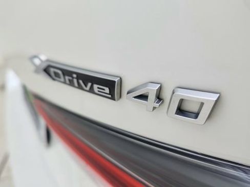 Used 2025 BMW i4 xDrive40i w/ Premium Package image 18