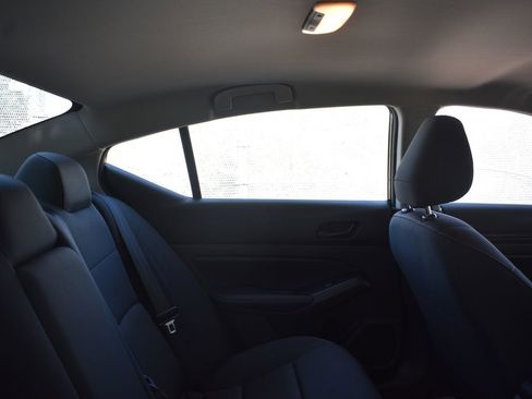 Used 2025 Nissan Altima 2.5 SV FWD image 22