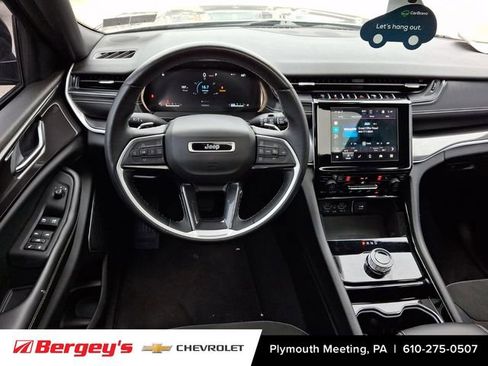 Used 2022 Jeep Grand Cherokee Altitude image 14