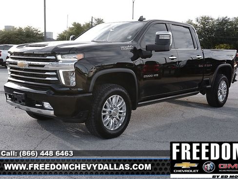 Used 2022 Chevrolet Silverado 2500 High Country w/ Safety Package II image 3
