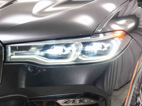 Used 2022 BMW X7 xDrive40i w/ M Sport Package AWD/4WD image 12