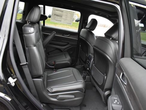 New 2025 Jeep Grand Cherokee L Limited w/ Trailer Tow Package image 30