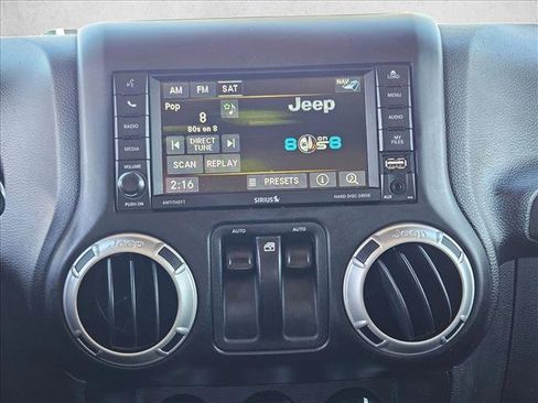 Used 2017 Jeep Wrangler Sahara w/ Connectivity Group image 11