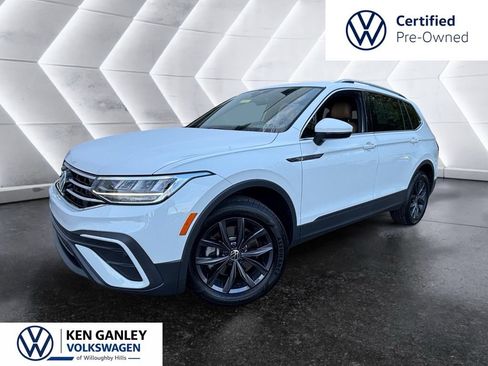 Used 2024 Volkswagen Tiguan SE AWD/4WD image 1