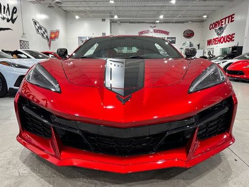 Used 2025 Chevrolet Corvette Z06 RWD image 18