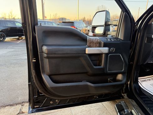 Used 2019 Ford F350 Lariat w/ Lariat Ultimate Package image 15