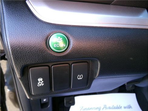 Used 2015 Honda CR-V LX image 11