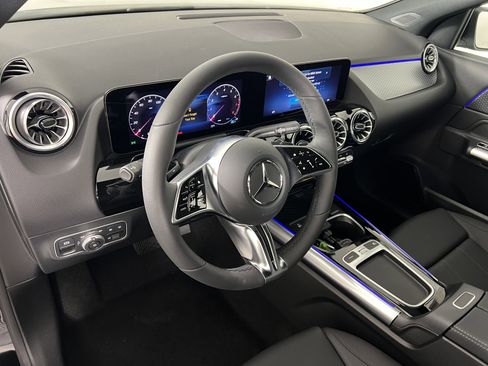New 2025 Mercedes-Benz GLA 250 4MATIC image 18